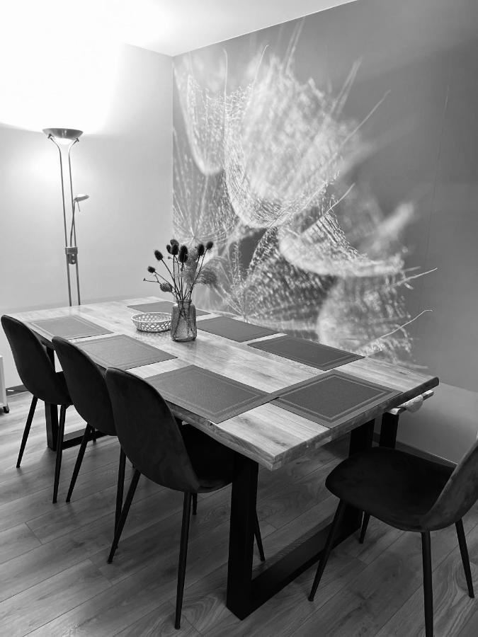Apartmany Catalina Nesvady Buitenkant foto