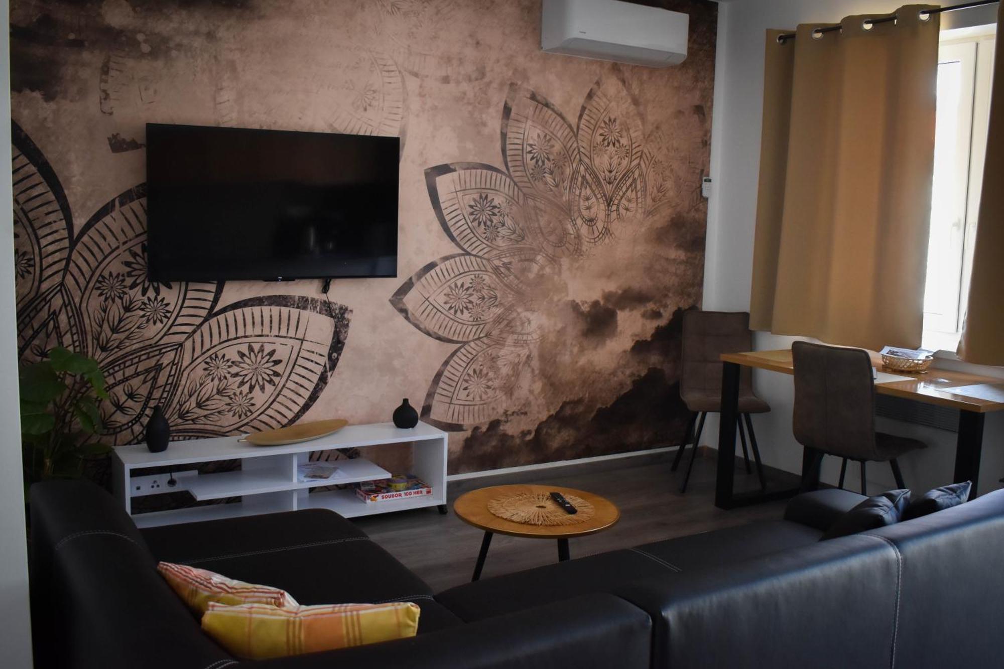 Apartmany Catalina Nesvady Buitenkant foto