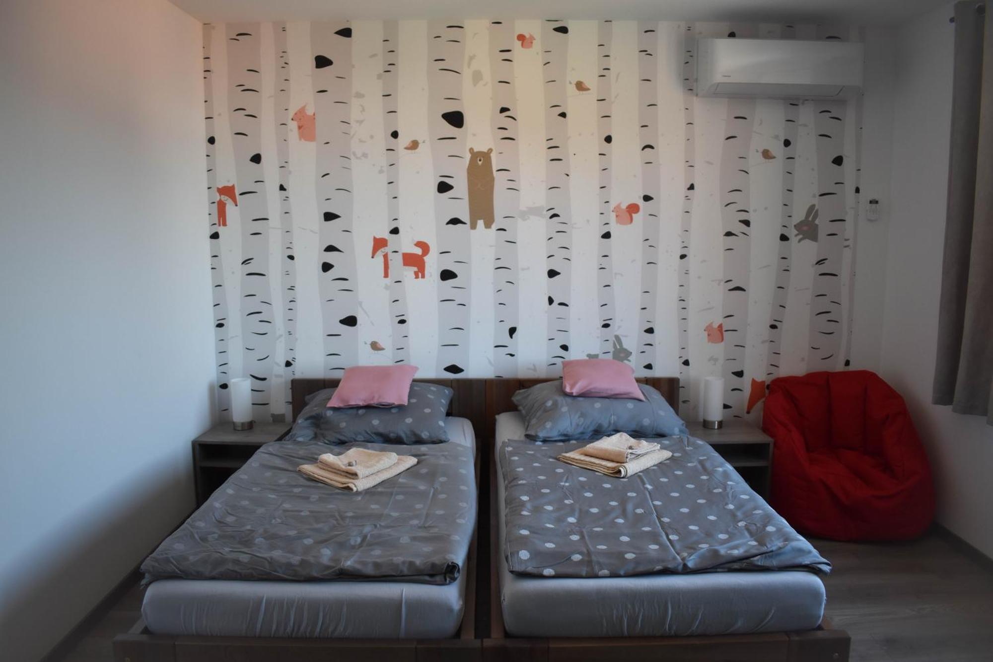 Apartmany Catalina Nesvady Buitenkant foto