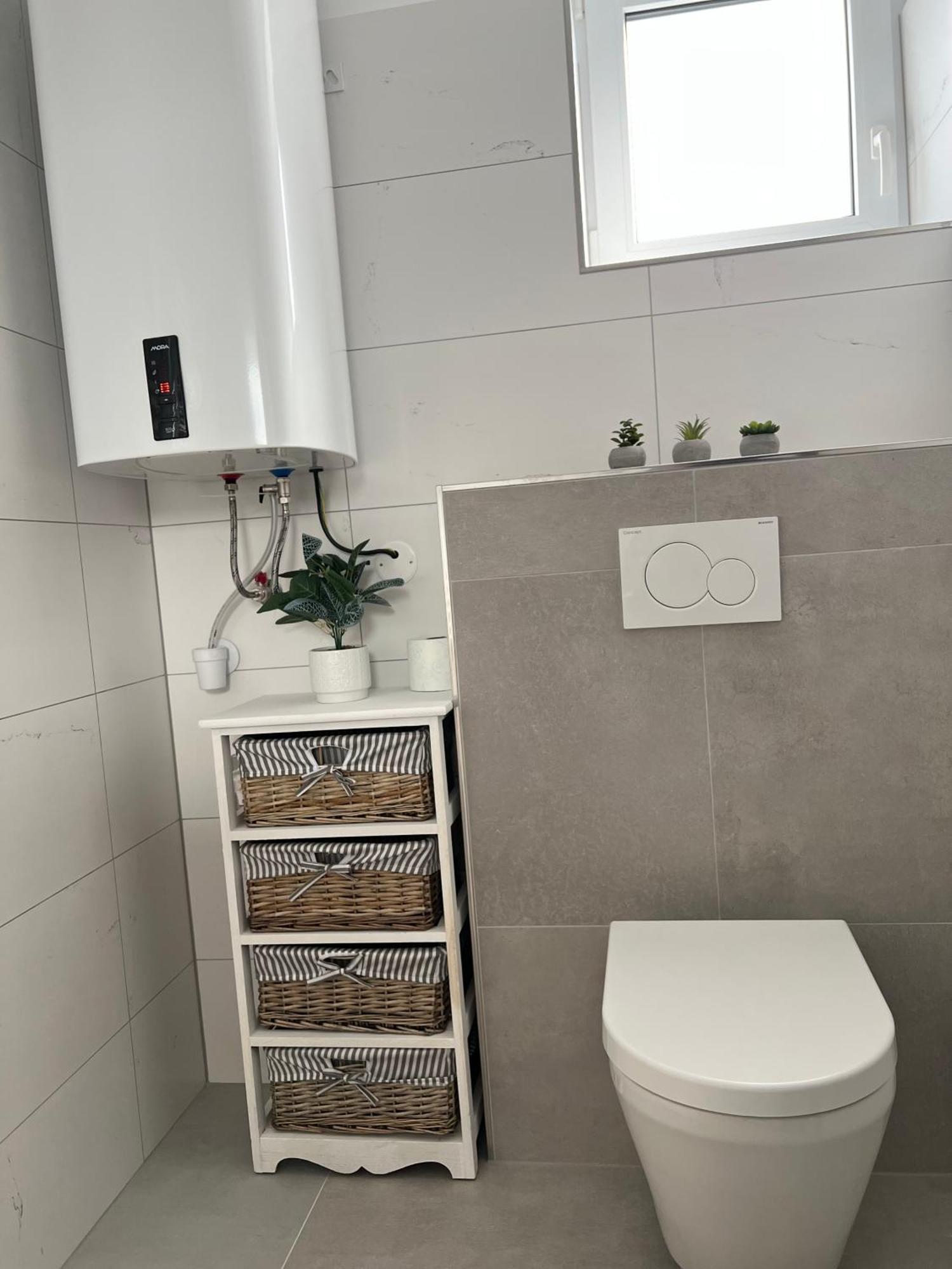 Apartmany Catalina Nesvady Buitenkant foto