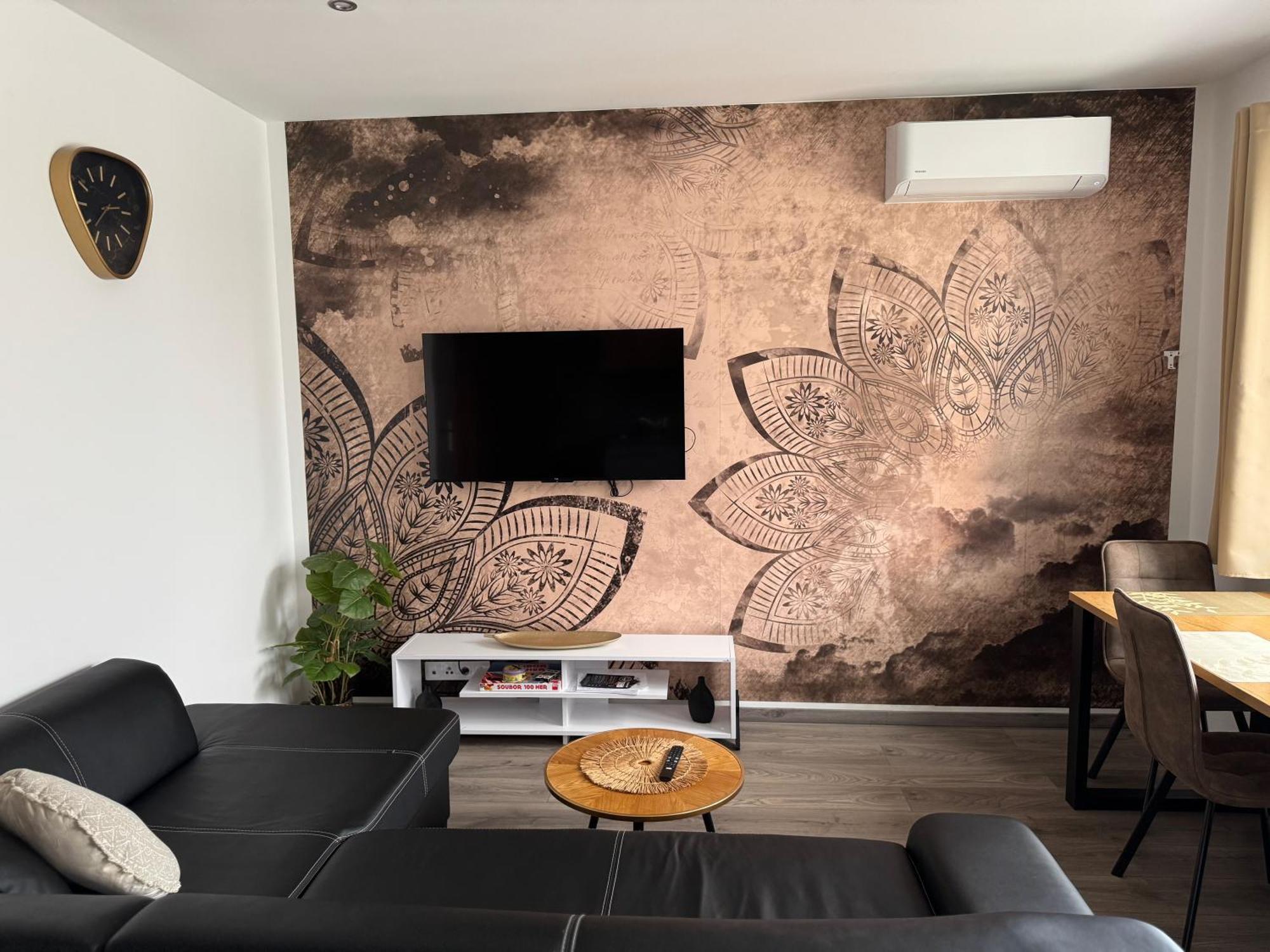 Apartmany Catalina Nesvady Buitenkant foto